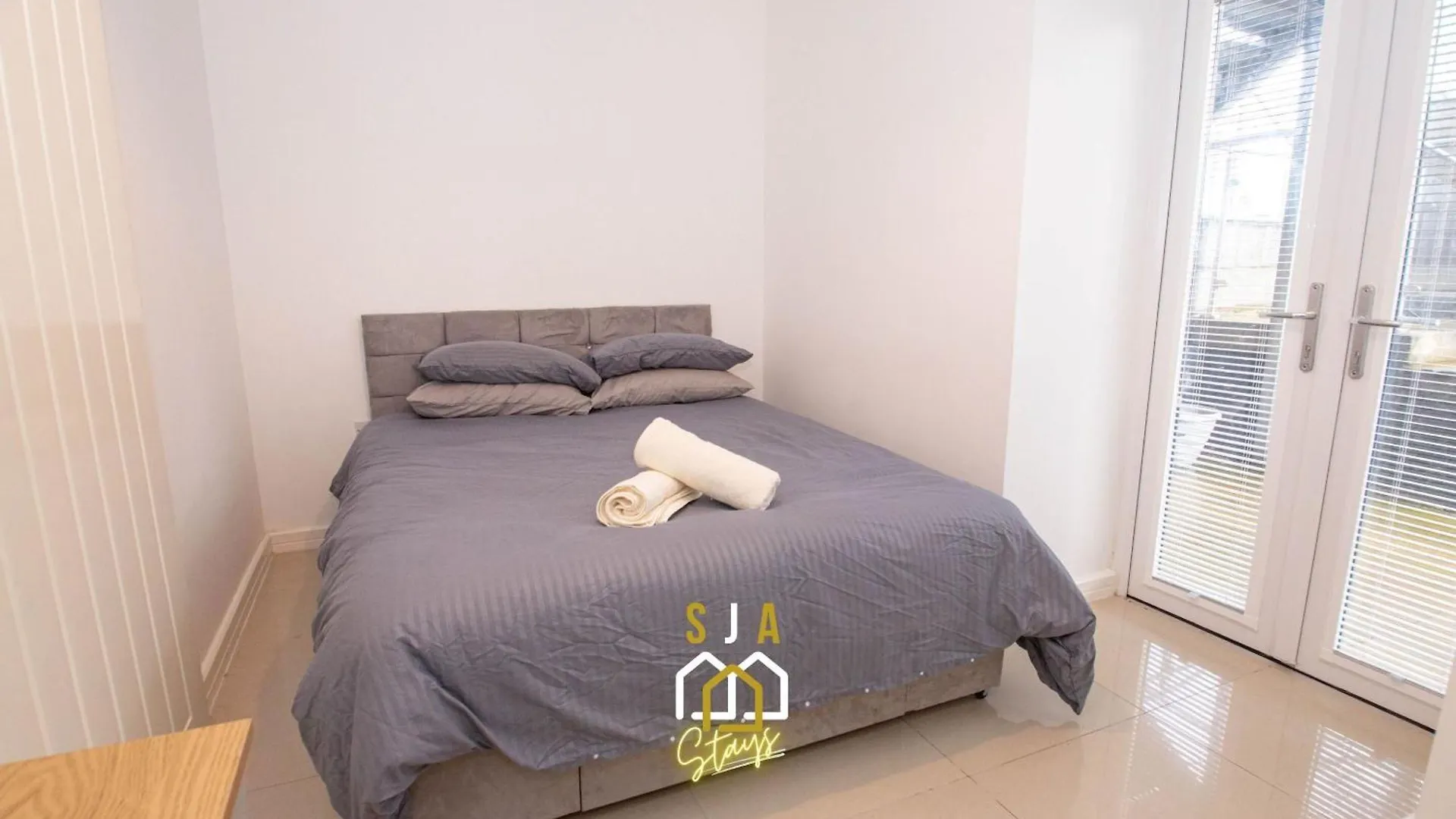 Affleck Stay 1 - Sja Stays - Modern 2 Bed Apartment - With Parking Aberdeen