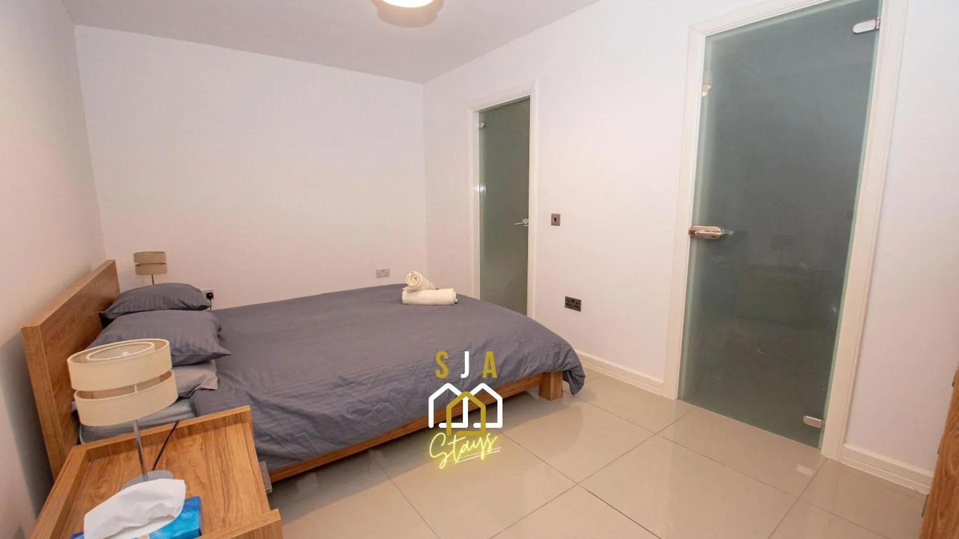 Affleck Stay 1 - Sja Stays - Modern 2 Bed Apartment - With Parking Aberdeen