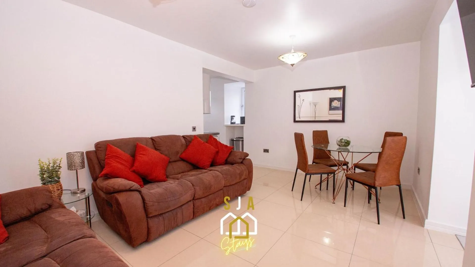 Affleck Stay 1 - Sja Stays - Modern 2 Bed Apartment - With Parking Aberdeen