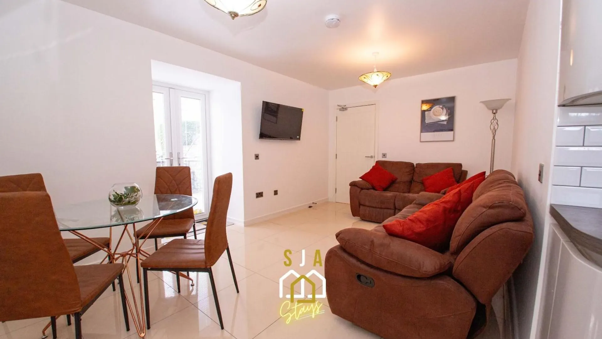 Affleck Stay 1 - Sja Stays - Modern 2 Bed Apartment - With Parking Aberdeen
